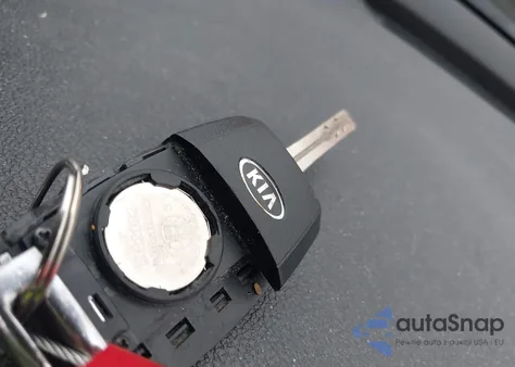 2018 Kia Sportage Lx z USA, uszkodzony, nr VIN KNDPM3AC2J7455194